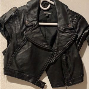 Cropped leather “jacket”